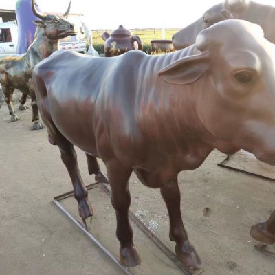 玻璃钢黄牛雕塑厂家 甘肃黄牛雕塑案例分享